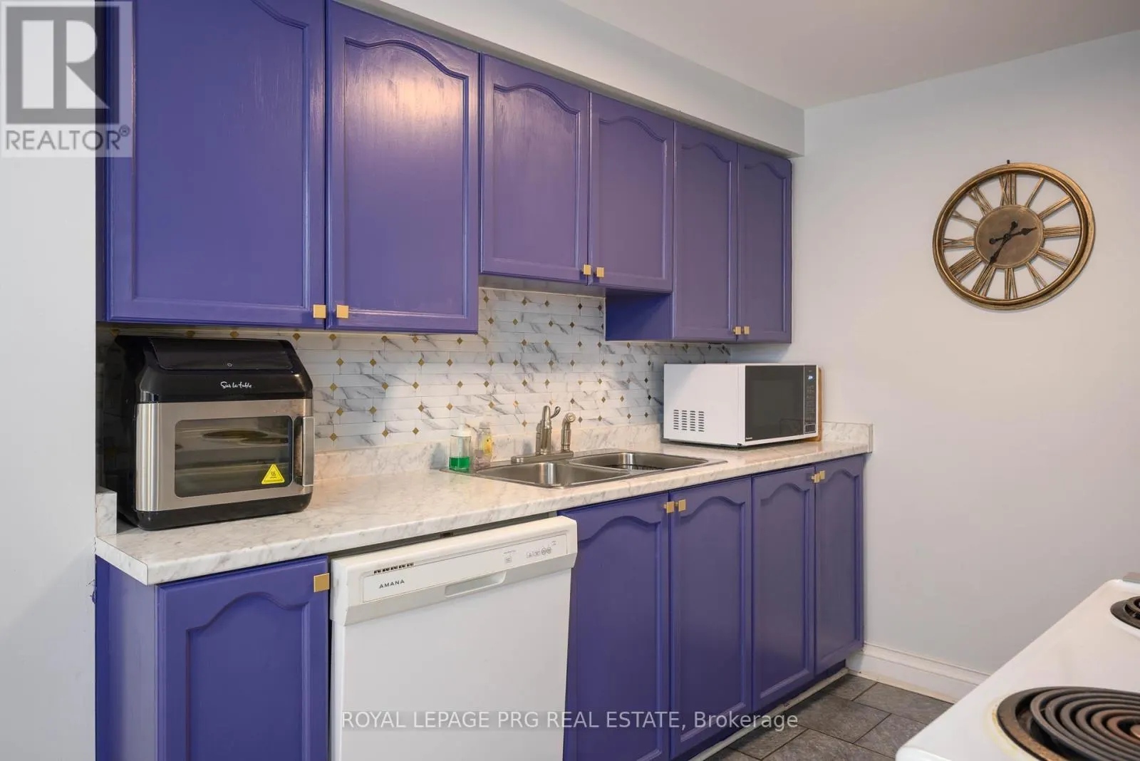 97 NATHAN CRESCENT