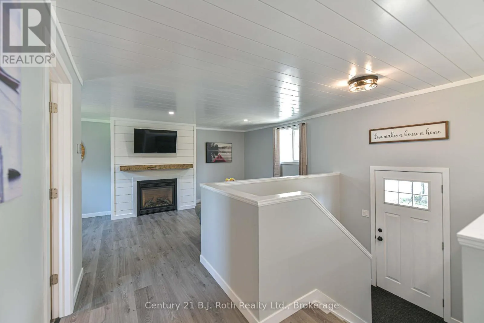 3332 CLEVELAND AVENUE