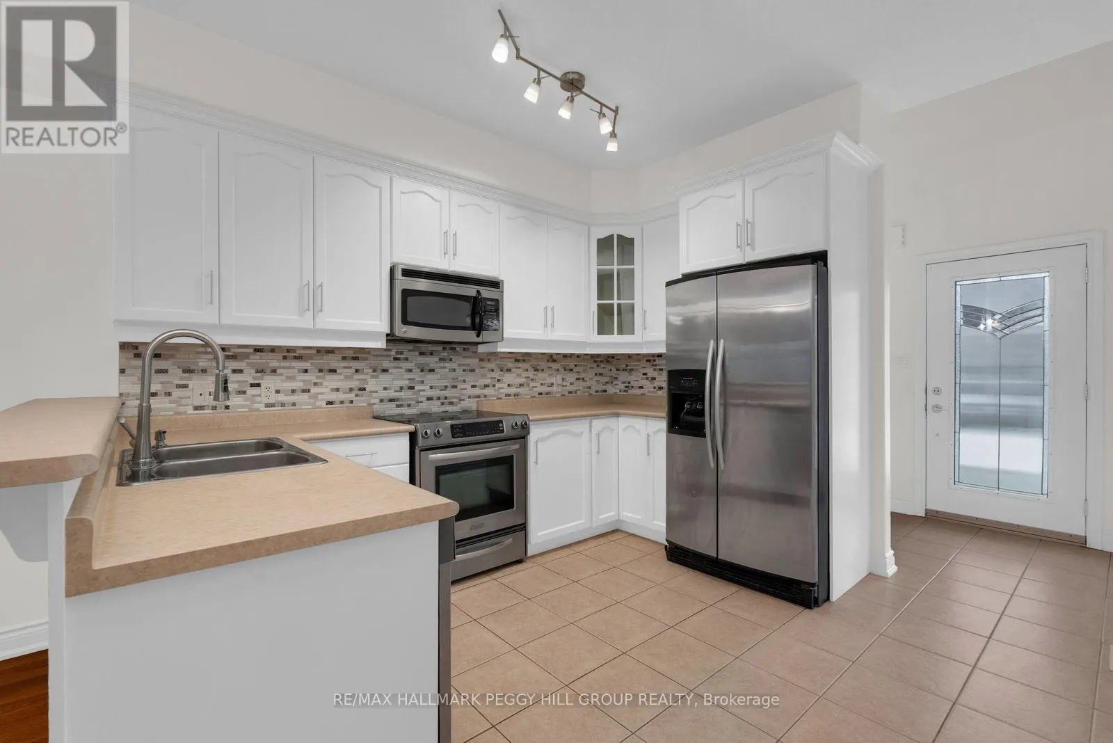 11 - 125 HURONIA ROAD