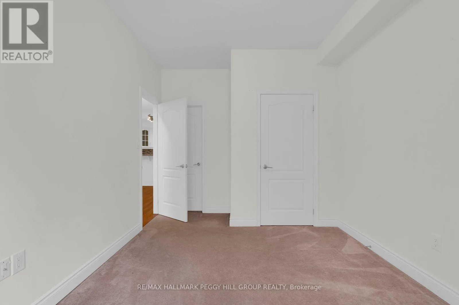 11 - 125 HURONIA ROAD