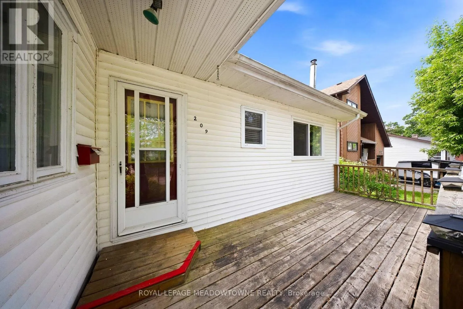 209 CLIFF ROAD