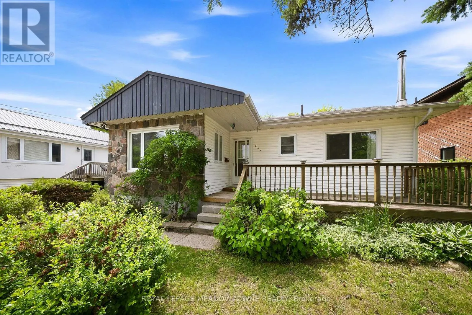209 CLIFF ROAD