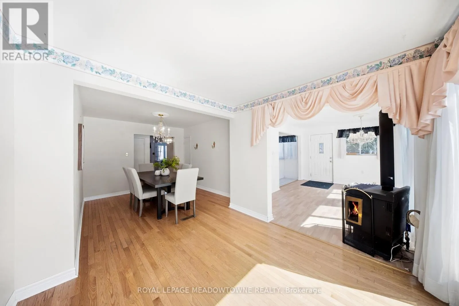 209 CLIFF ROAD
