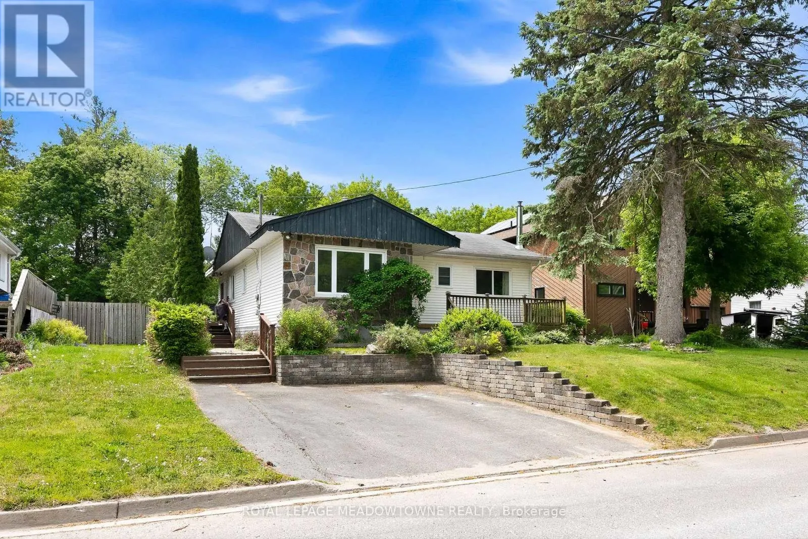 209 CLIFF ROAD