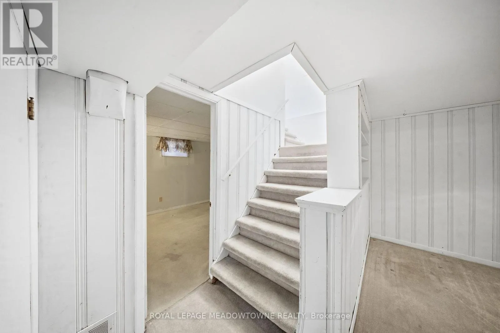 209 CLIFF ROAD