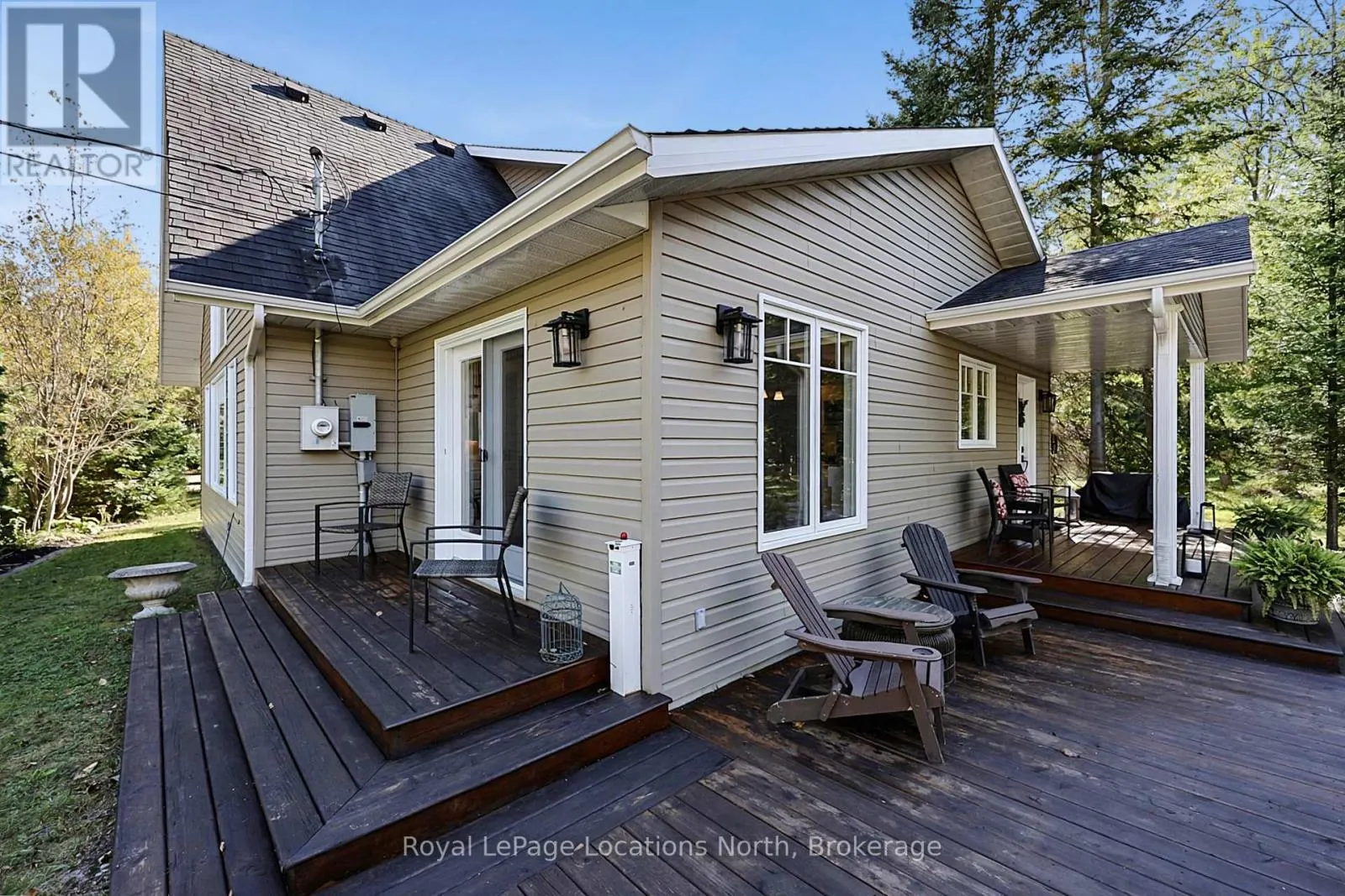 1 MOORE AVENUE