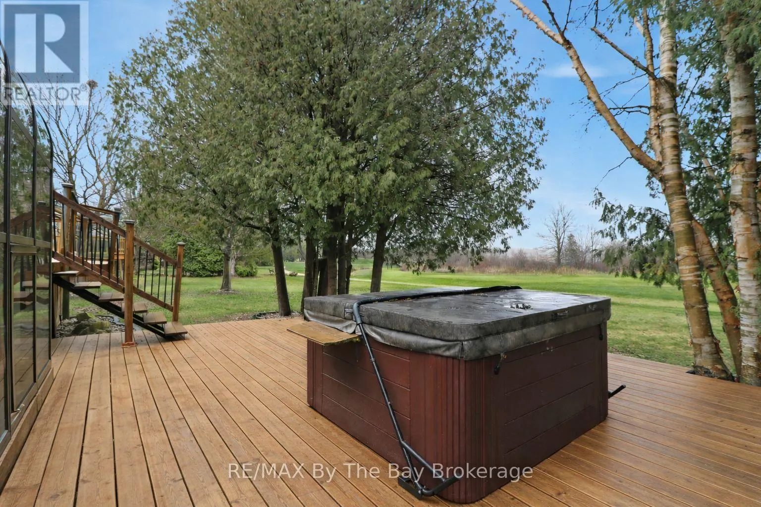 70 FAIRWAY CRESCENT