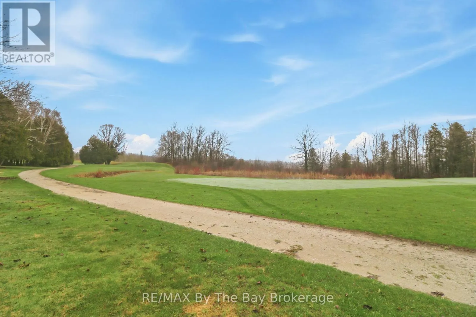 70 FAIRWAY CRESCENT