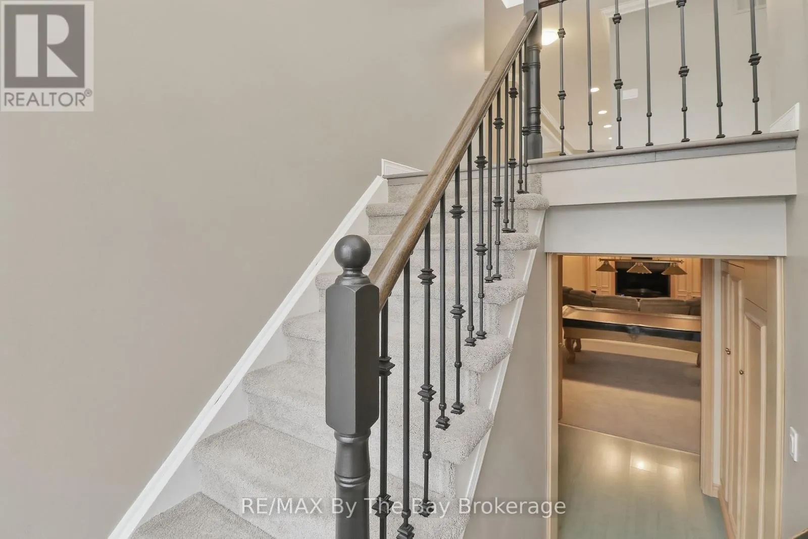 70 FAIRWAY CRESCENT