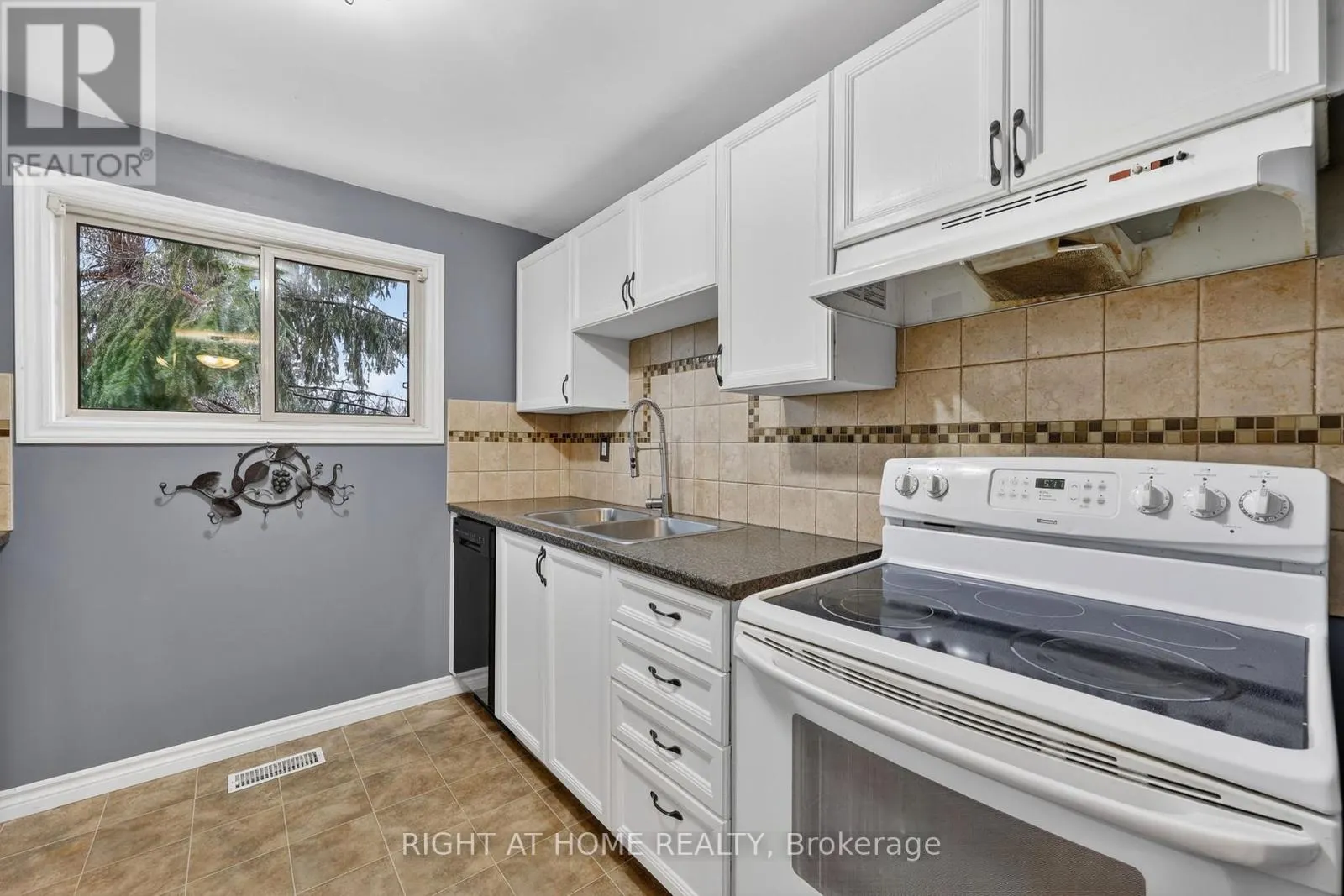 10 - 32 SAWMILL ROAD