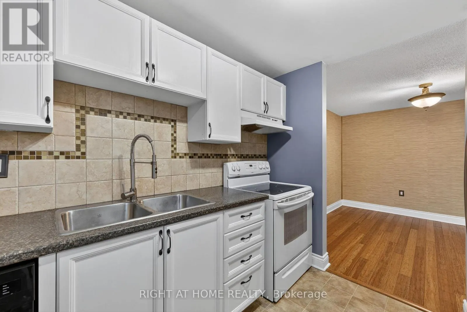 10 - 32 SAWMILL ROAD