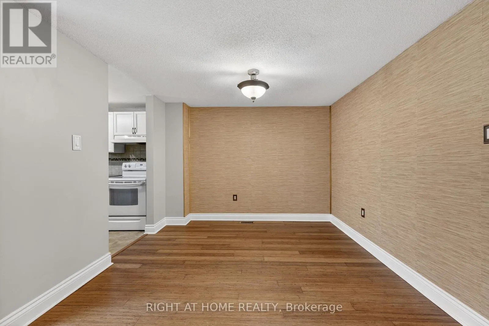 10 - 32 SAWMILL ROAD