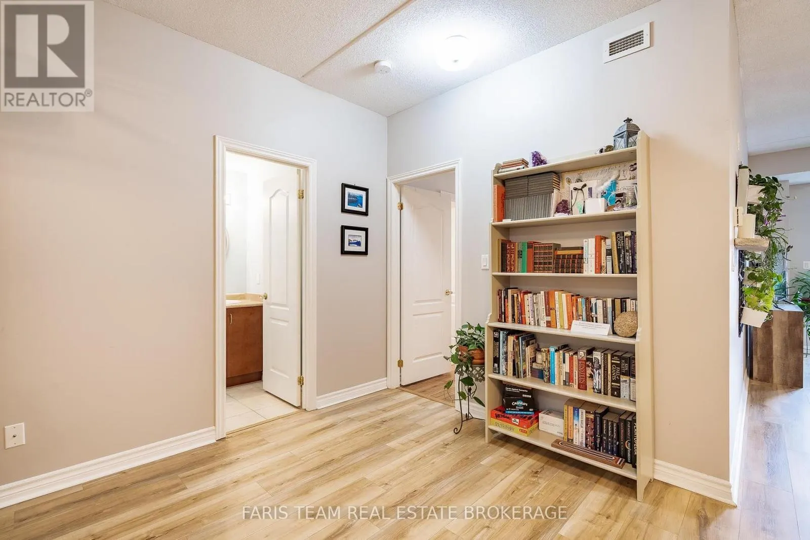 110 - 486 LACLIE STREET