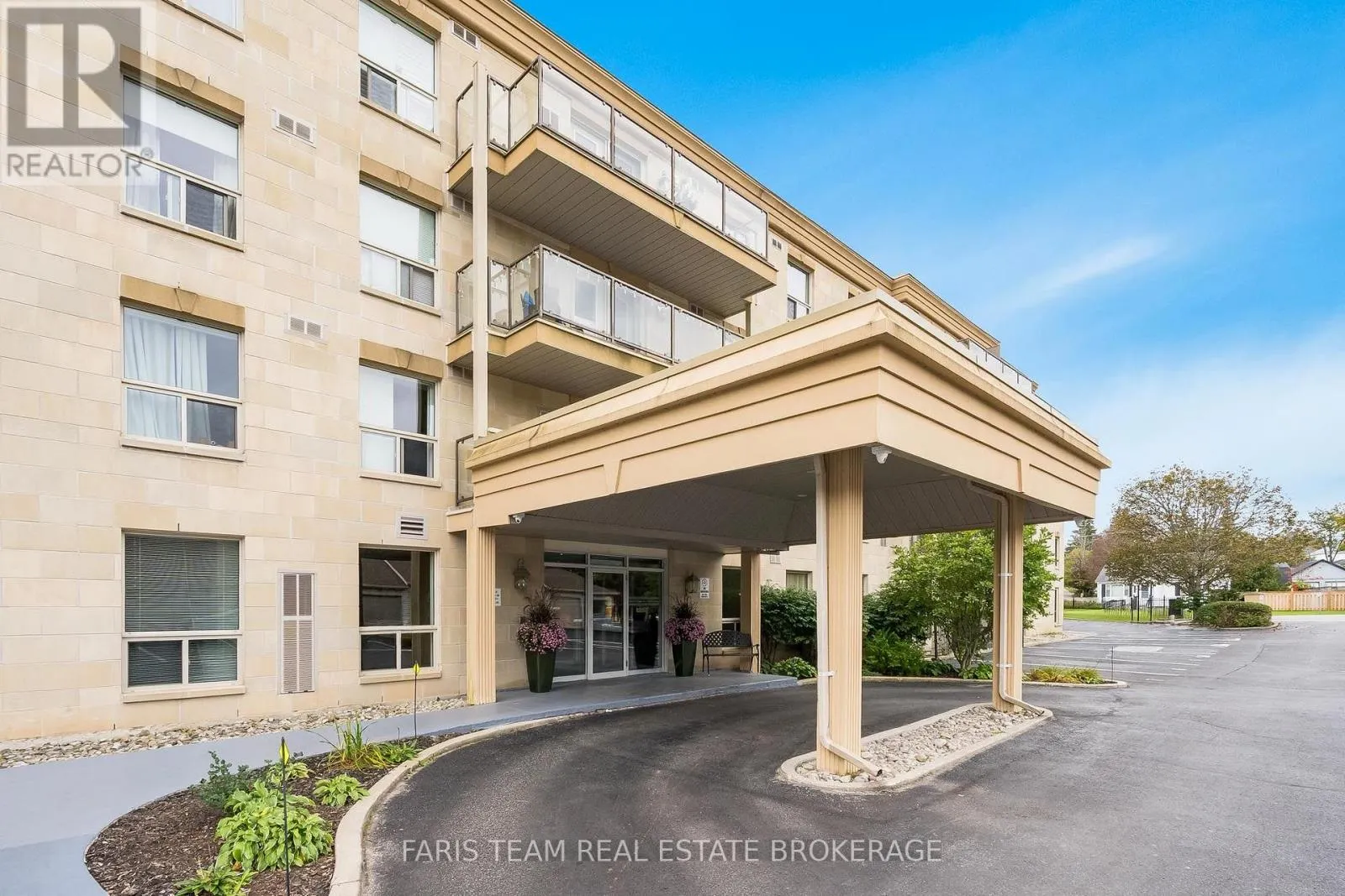 110 - 486 LACLIE STREET
