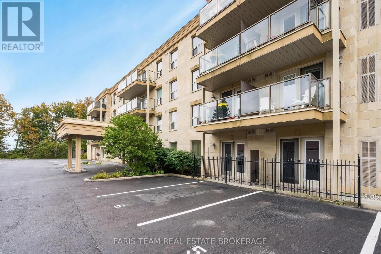 110 - 486 LACLIE STREET