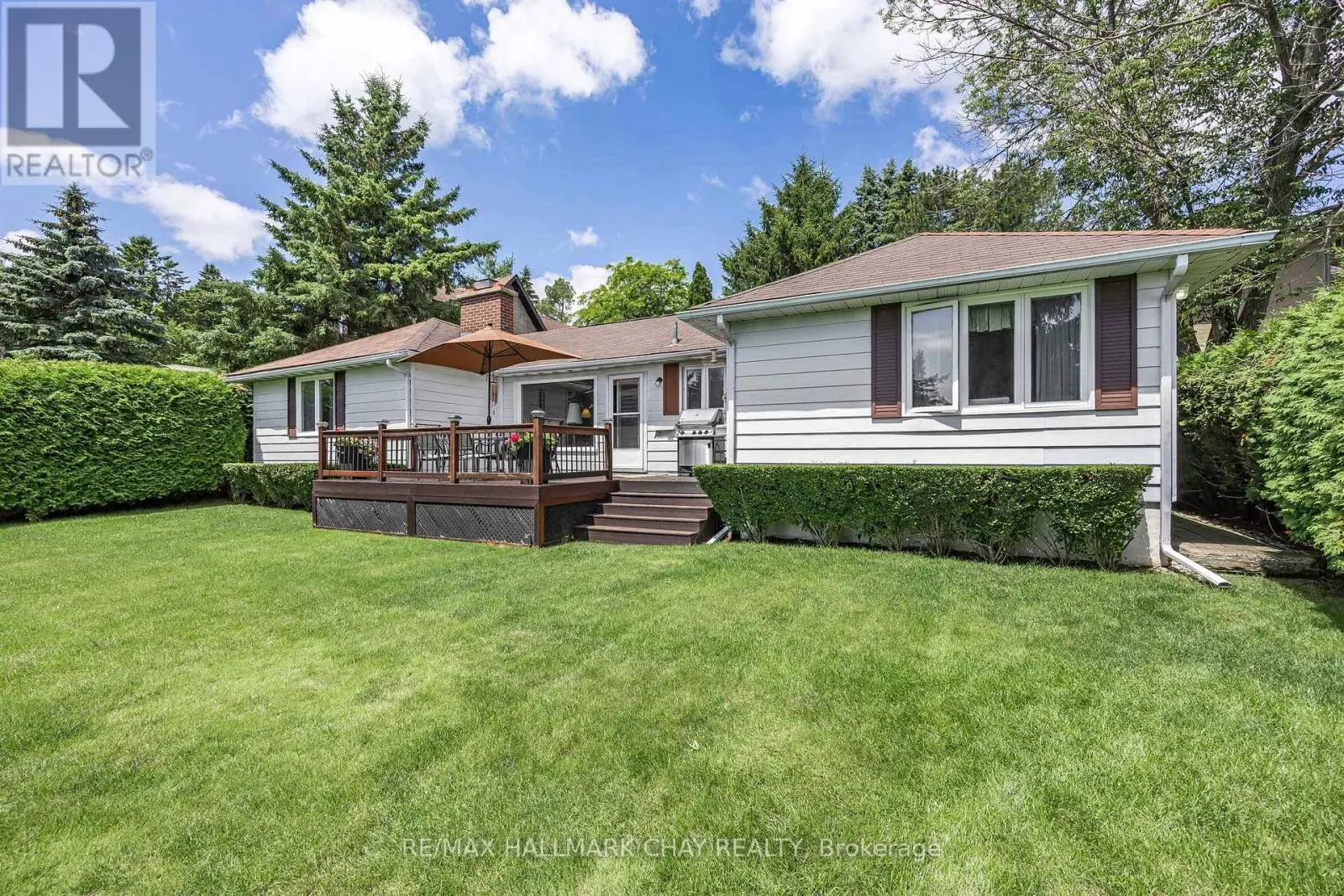 1125 WOODLAND DRIVE