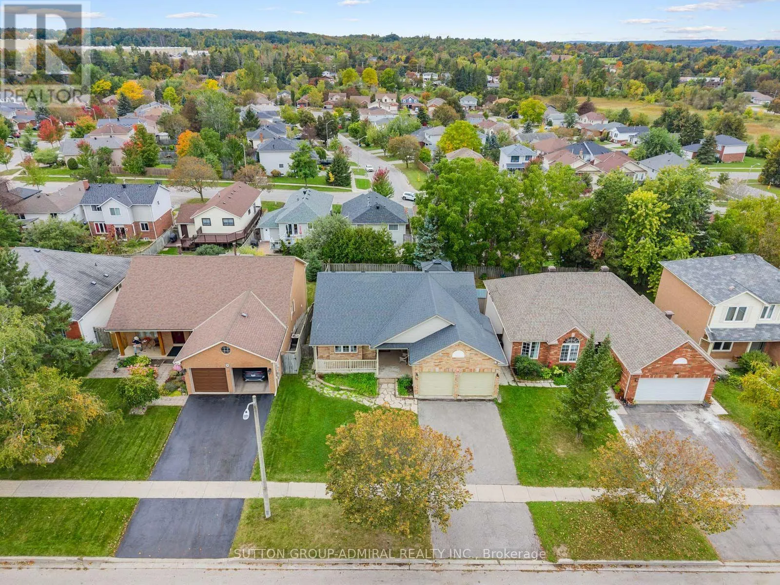 28 HARWOOD DRIVE