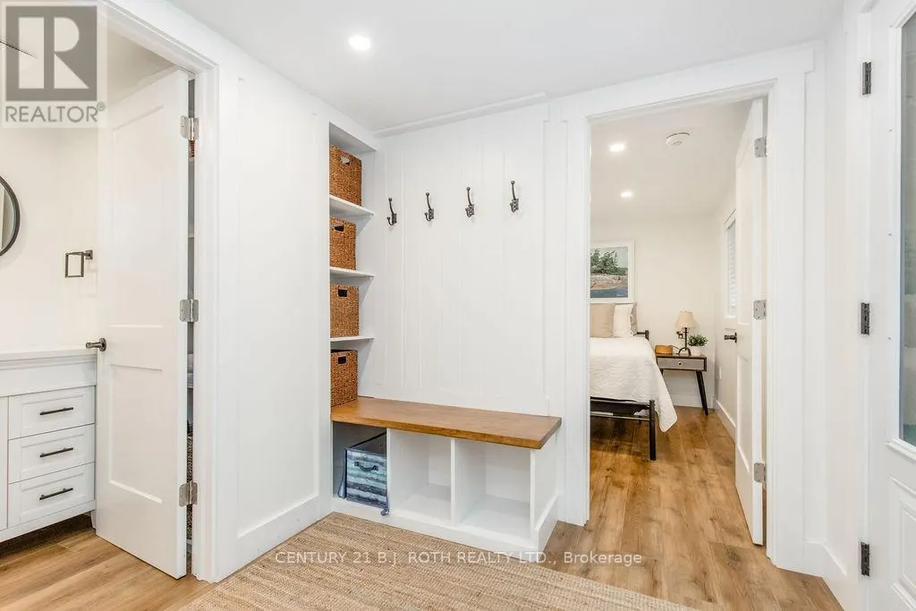 12 DOMAR ROAD