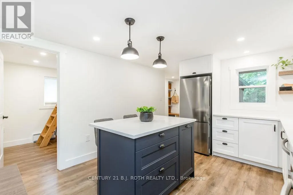 12 DOMAR ROAD