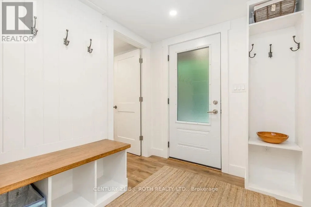 12 DOMAR ROAD