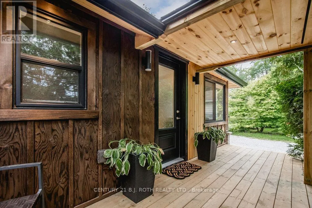 12 DOMAR ROAD