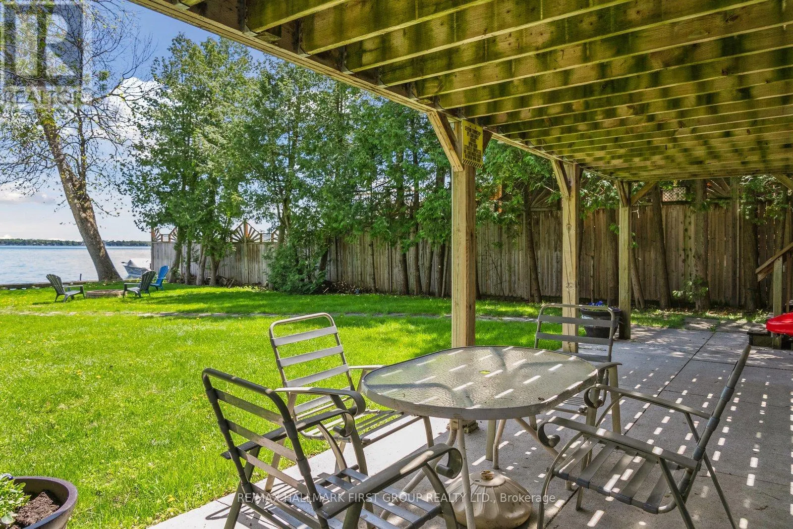 2807 LAKESIDE DRIVE