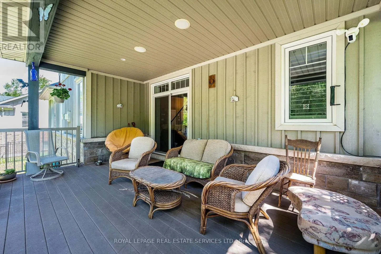 2295 SHORE LANE