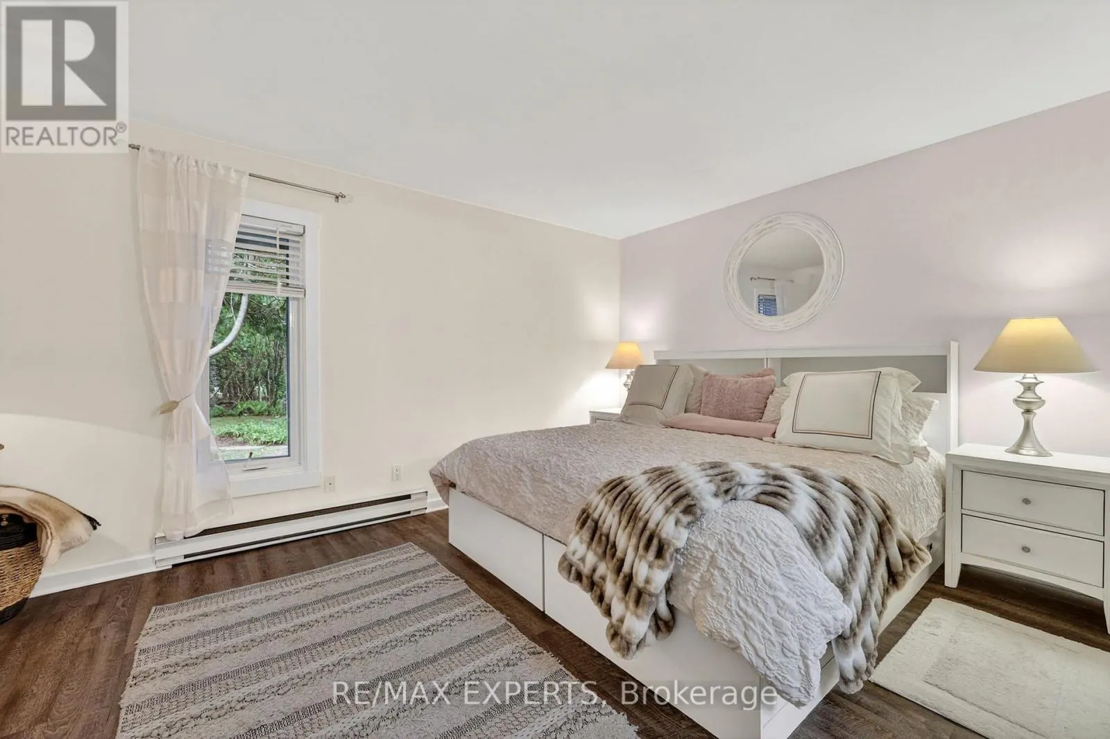 416 - 14 DAWSON DRIVE