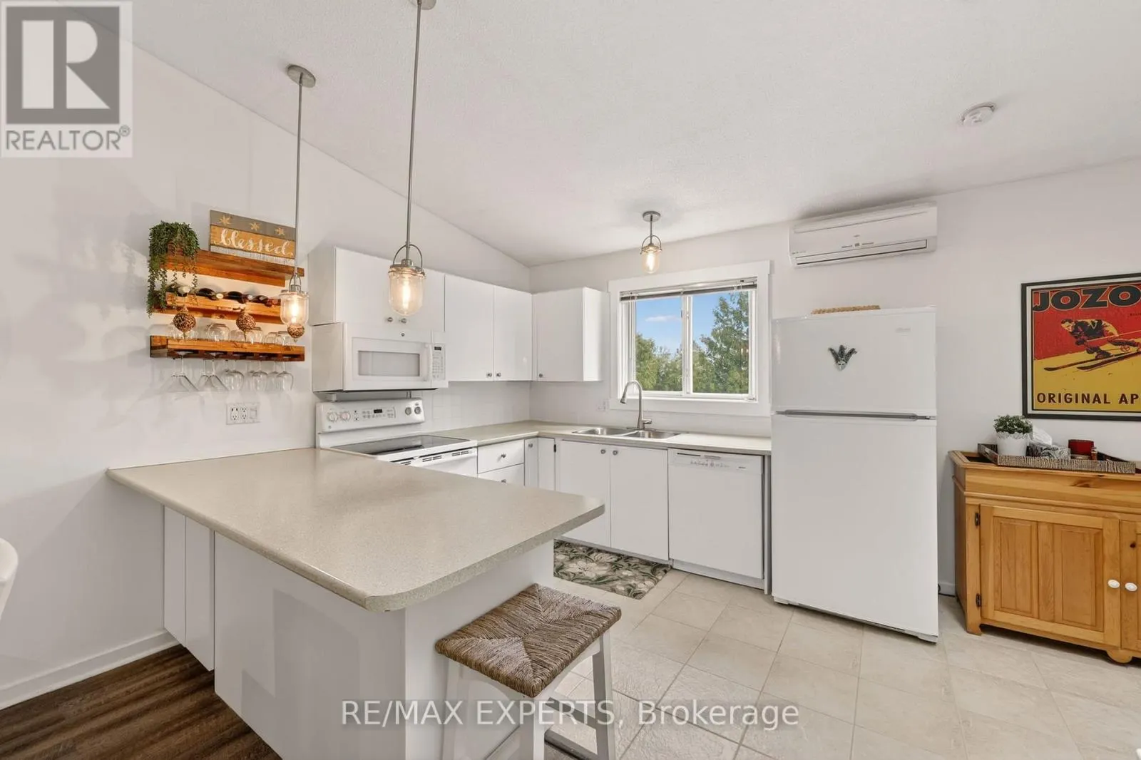 416 - 14 DAWSON DRIVE