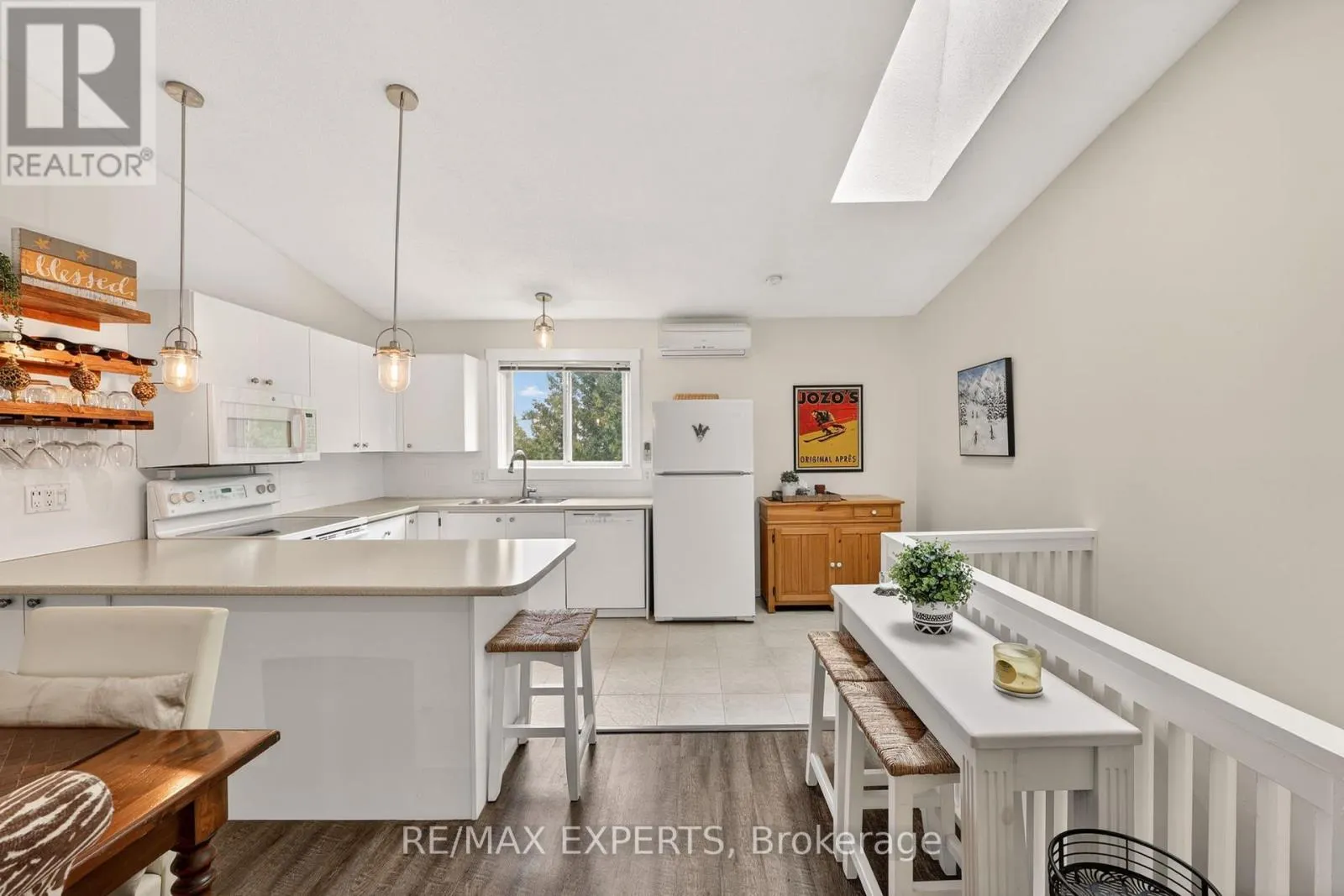 416 - 14 DAWSON DRIVE