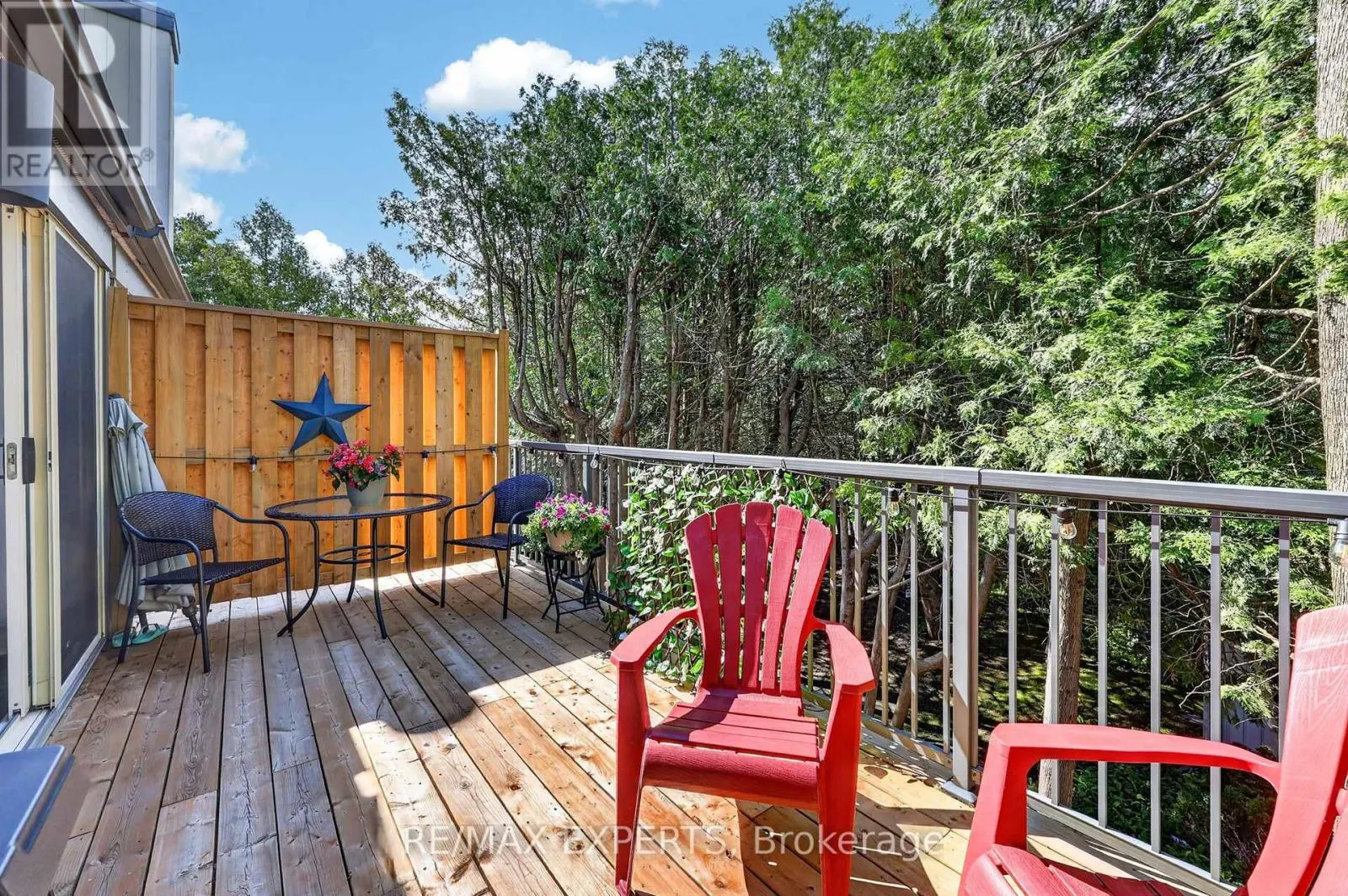 416 - 14 DAWSON DRIVE