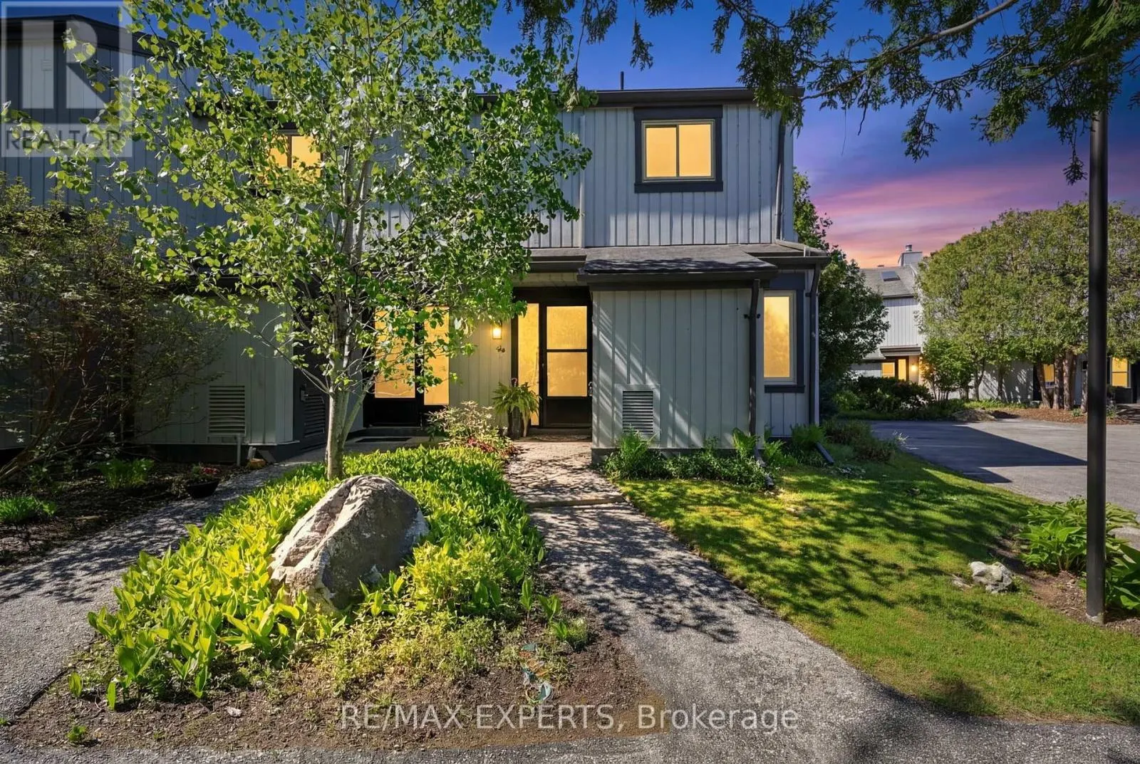 416 - 14 DAWSON DRIVE