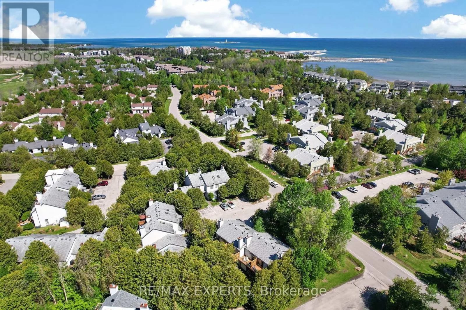 416 - 14 DAWSON DRIVE