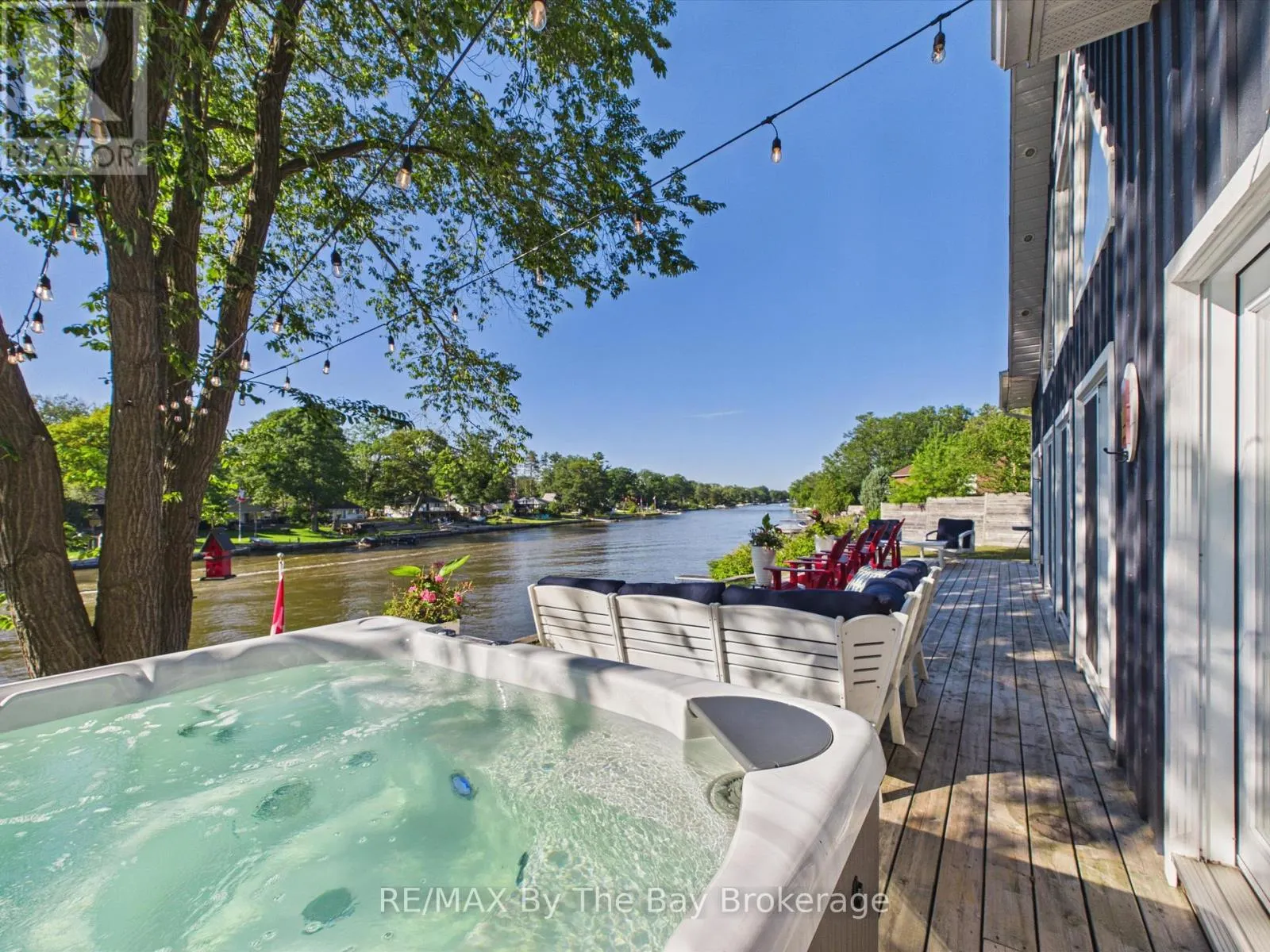 2056 RIVER ROAD W