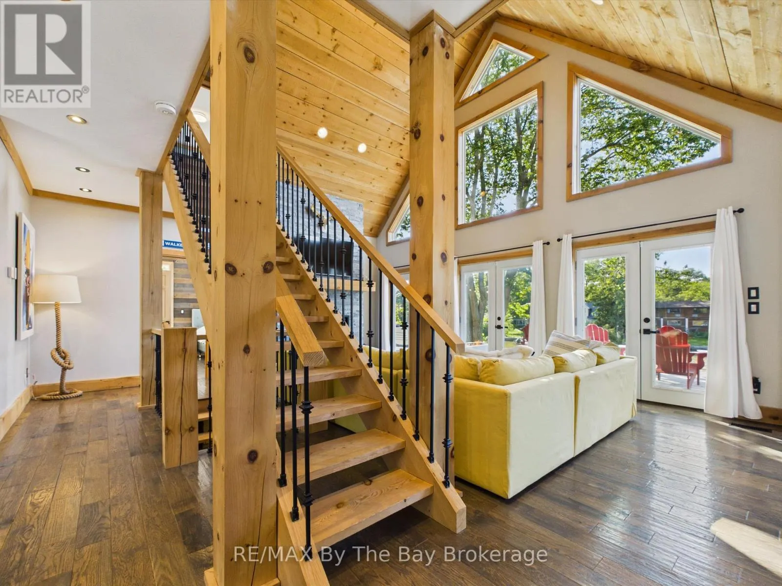 2056 RIVER ROAD W