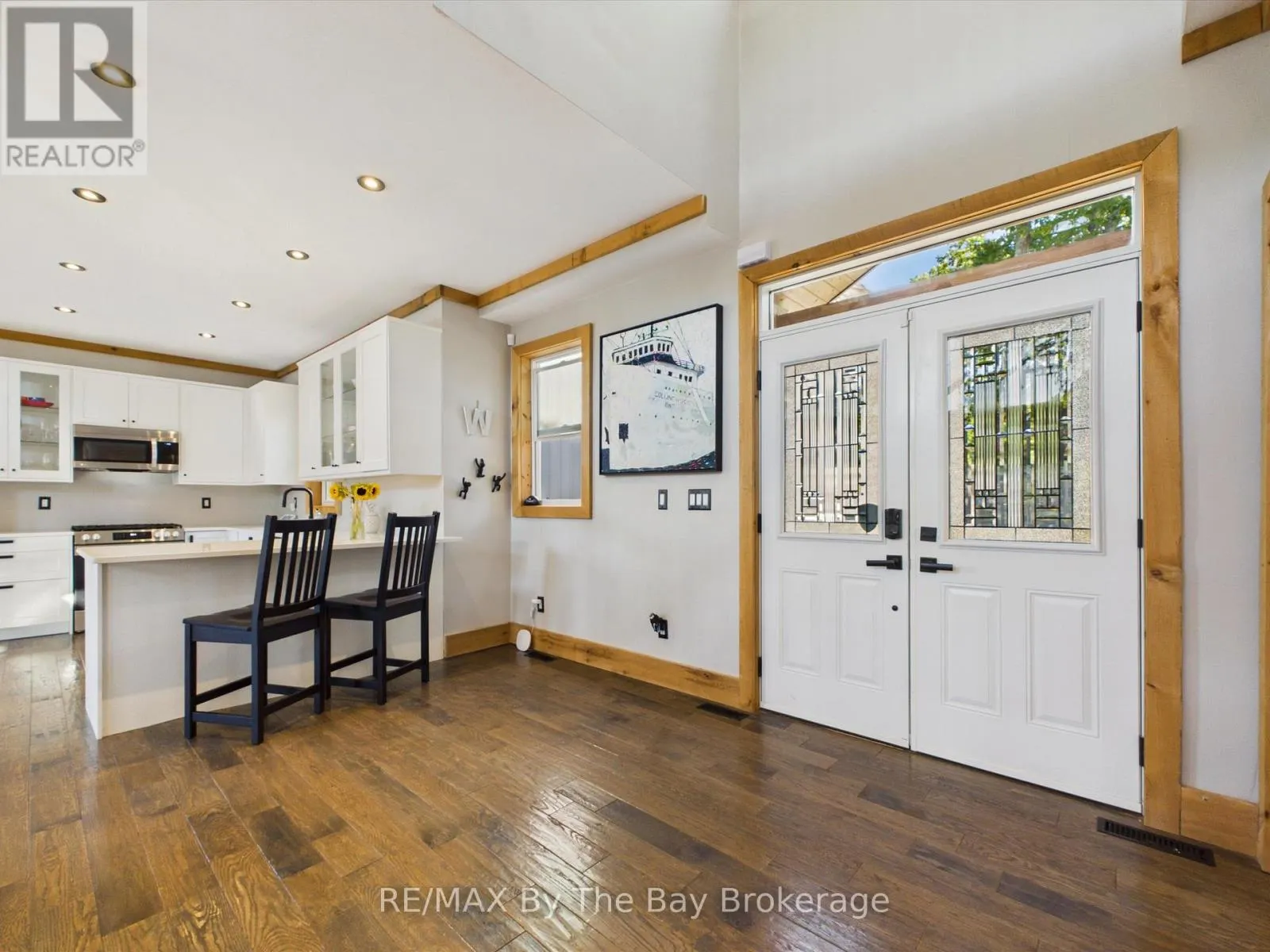 2056 RIVER ROAD W