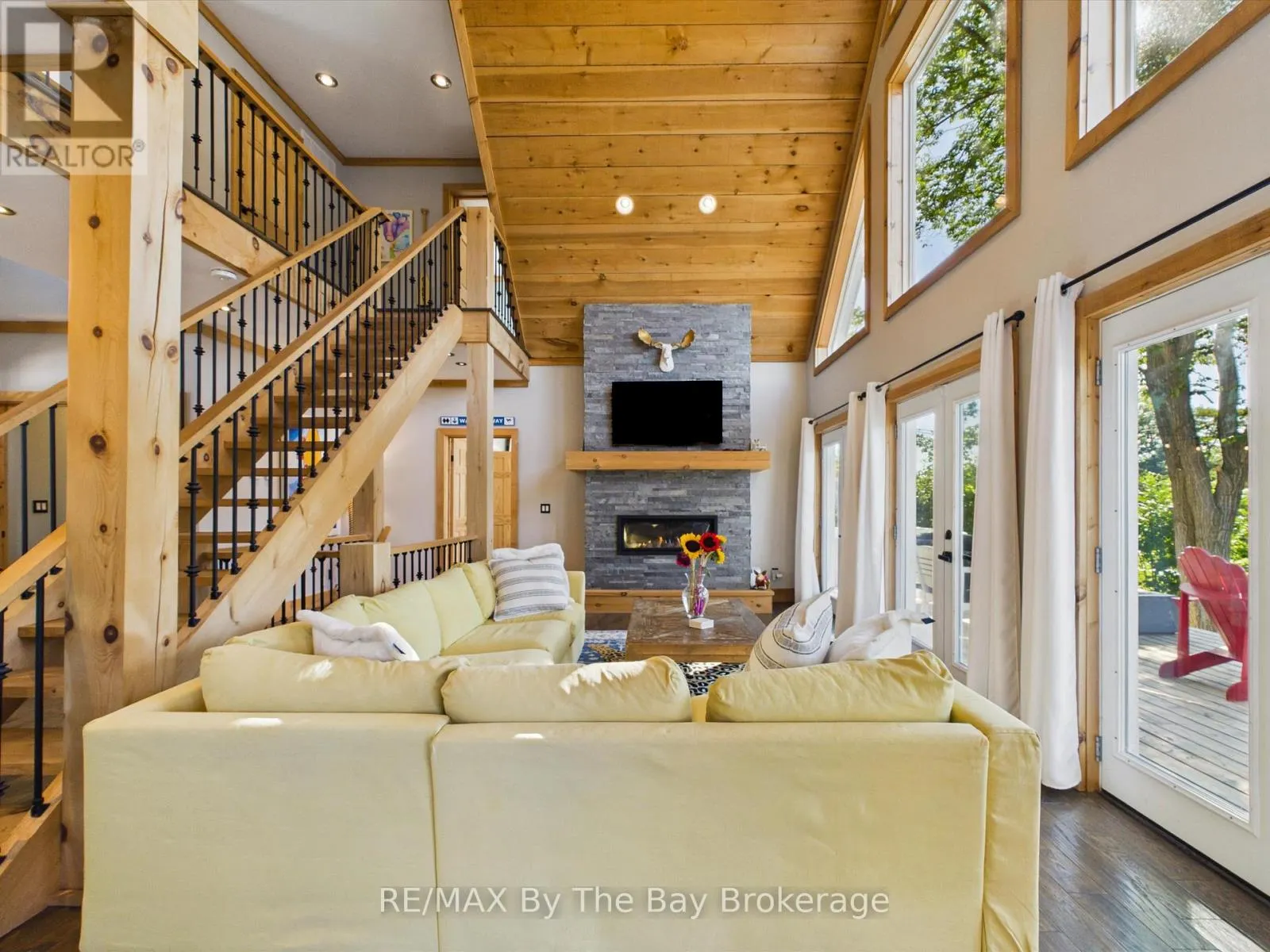 2056 RIVER ROAD W