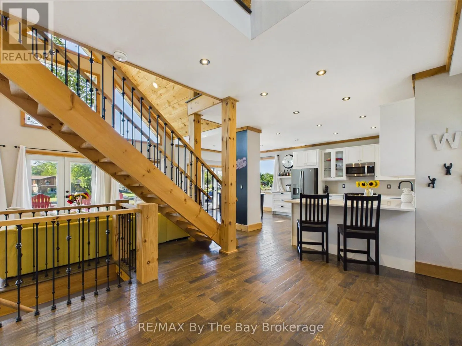 2056 RIVER ROAD W