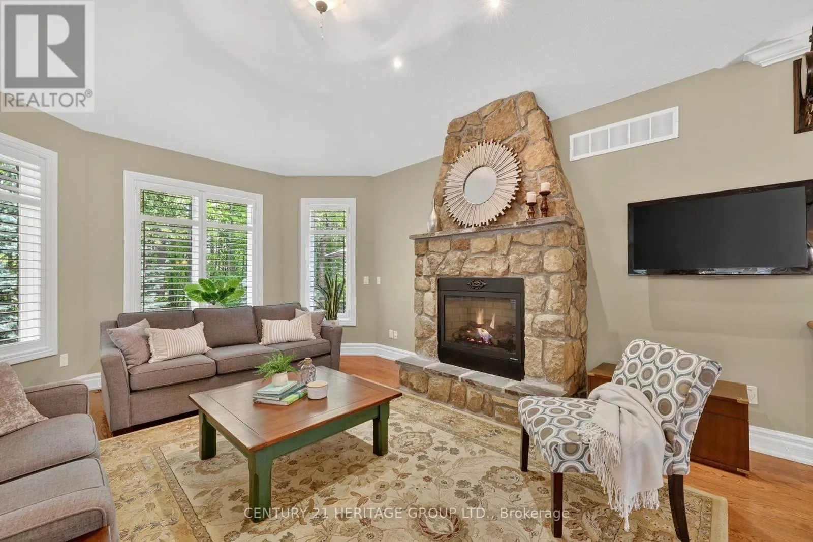 22 LLOYD COOK DRIVE E