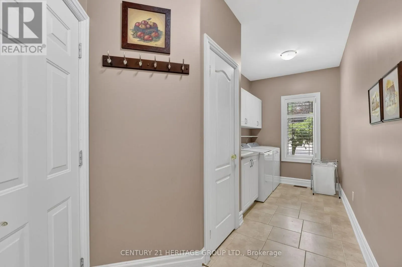 22 LLOYD COOK DRIVE E