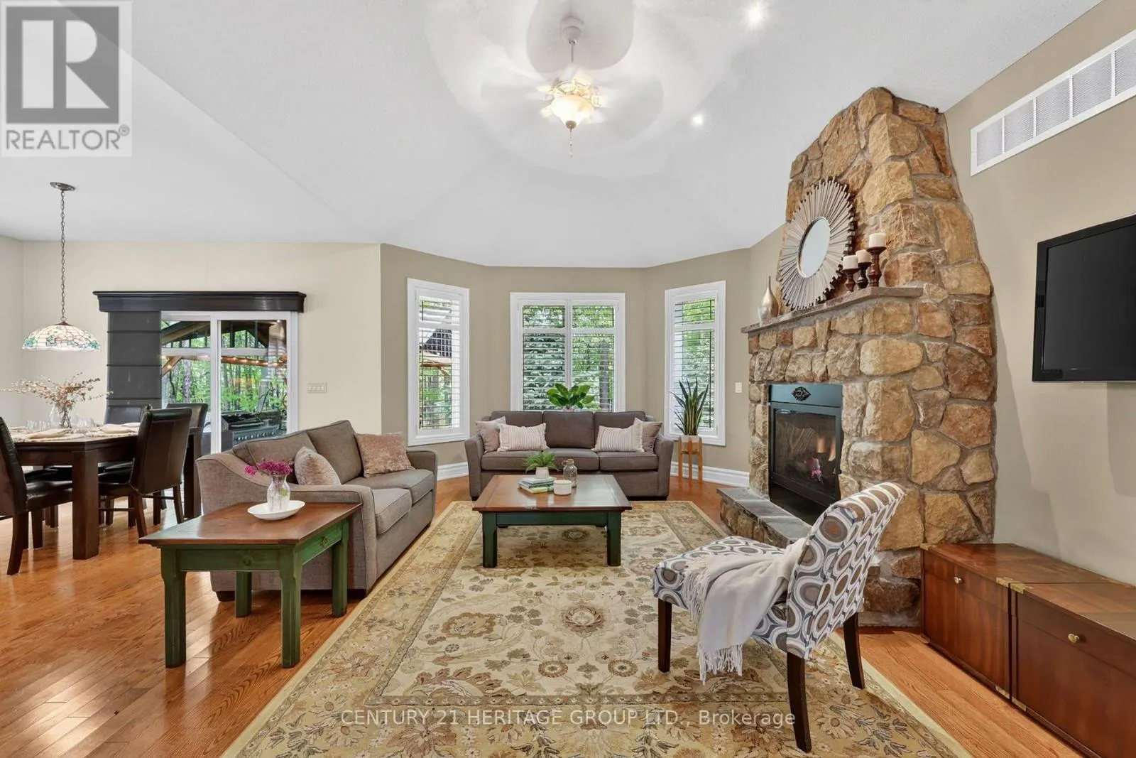 22 LLOYD COOK DRIVE E