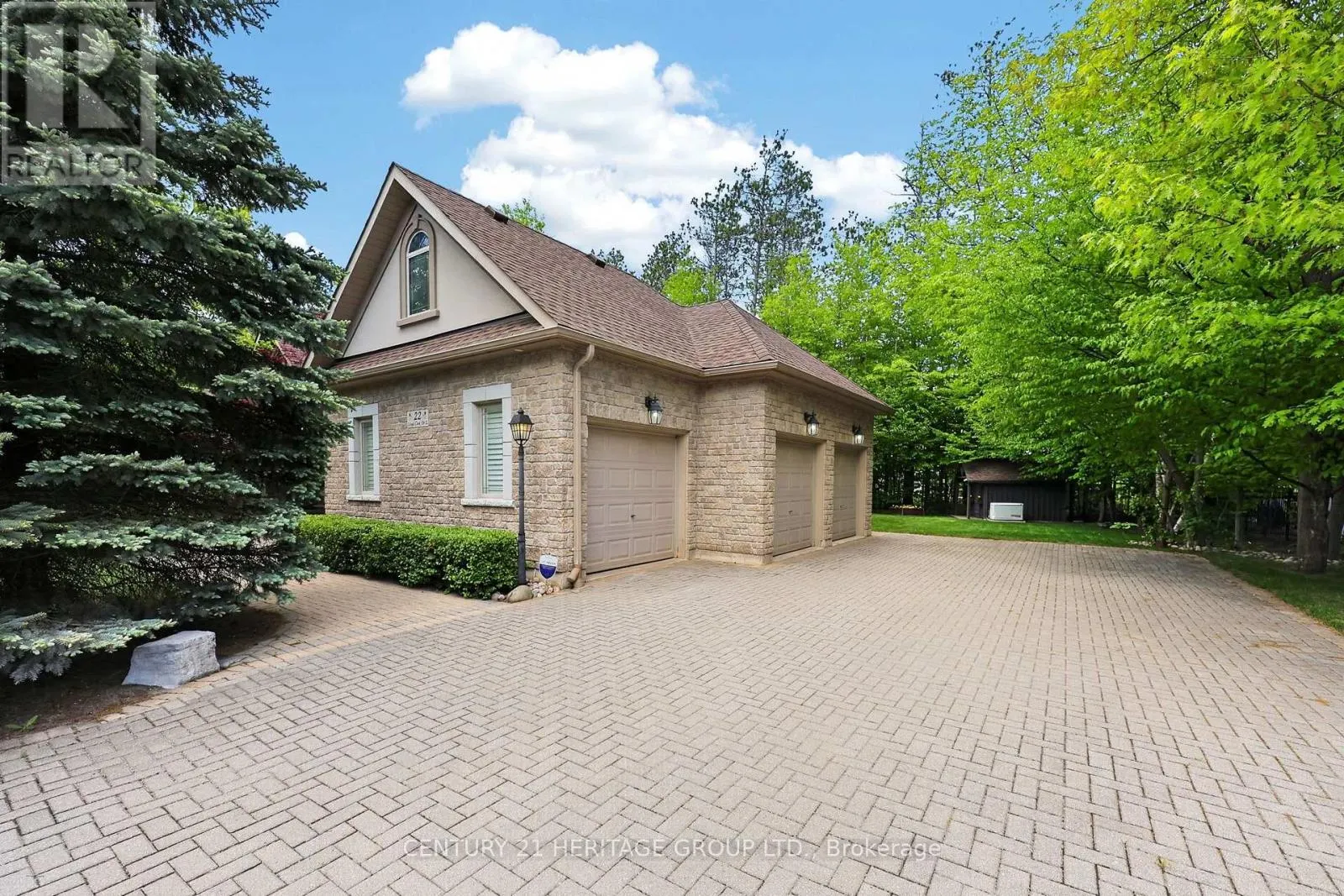 22 LLOYD COOK DRIVE E