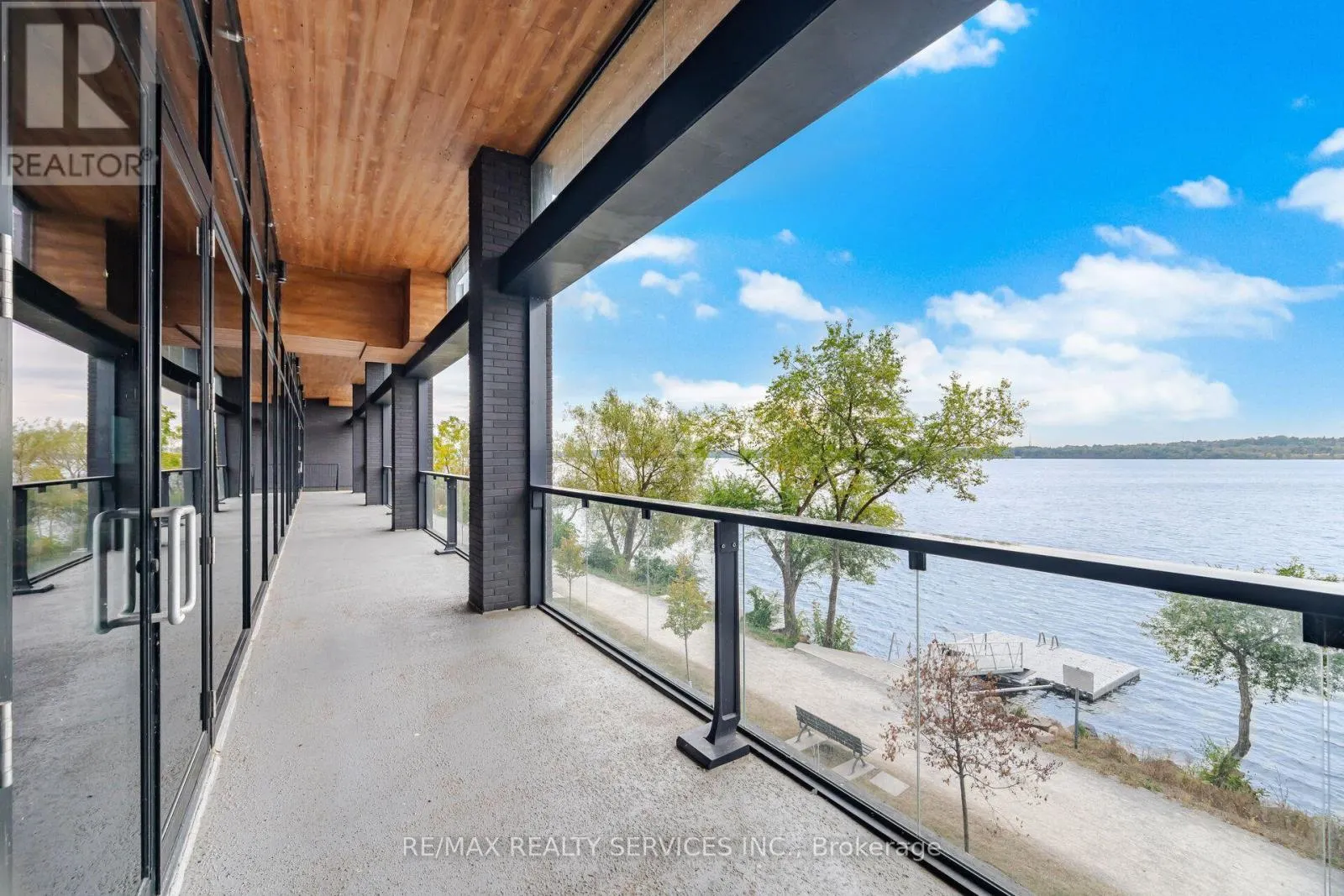 620 - 185 DUNLOP STREET E