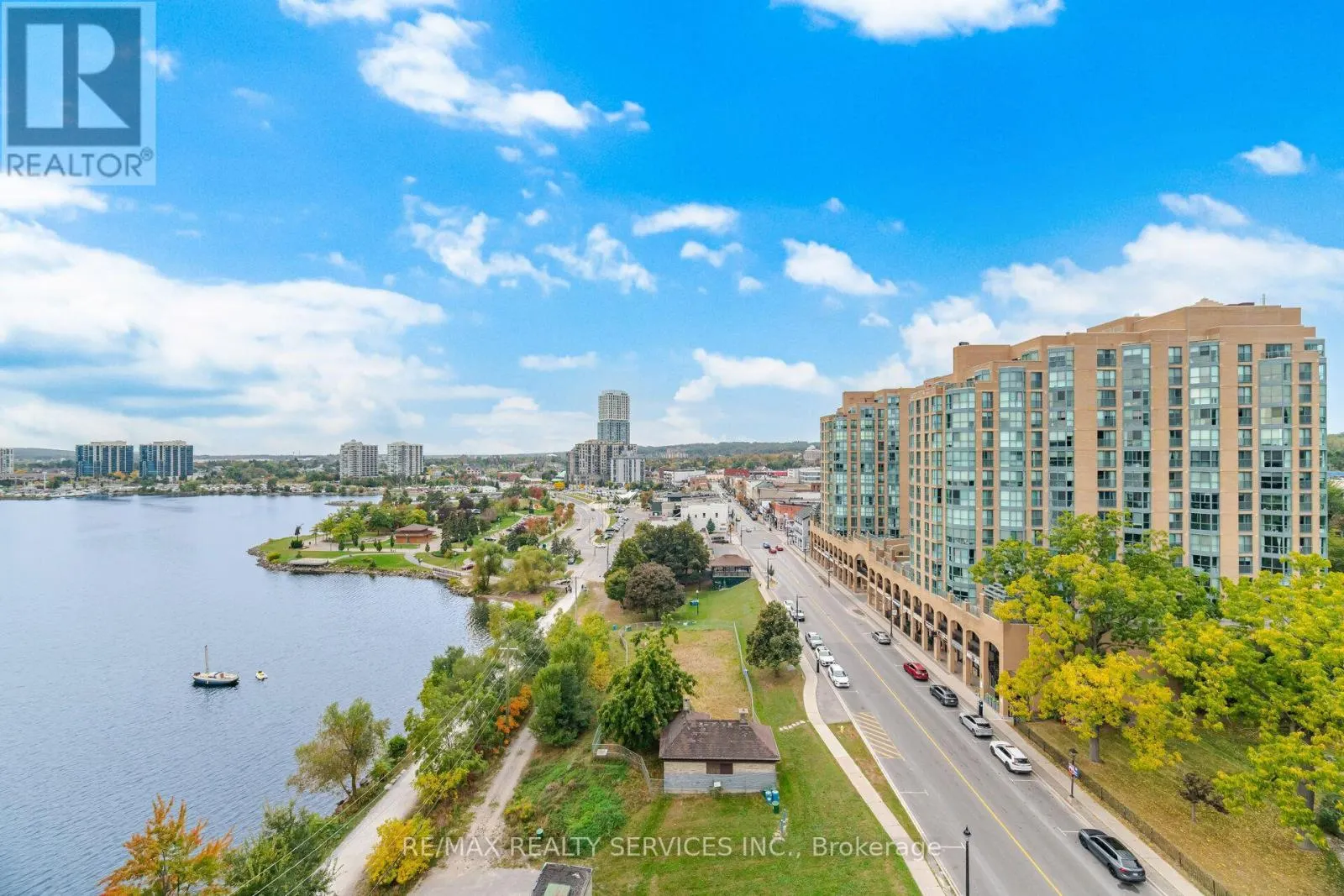 620 - 185 DUNLOP STREET E