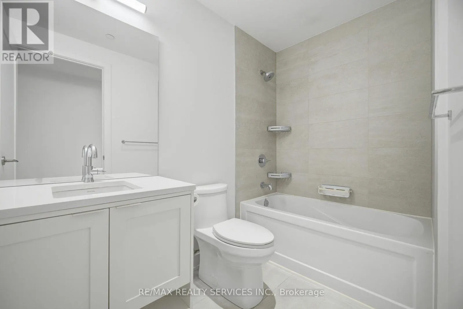 620 - 185 DUNLOP STREET E