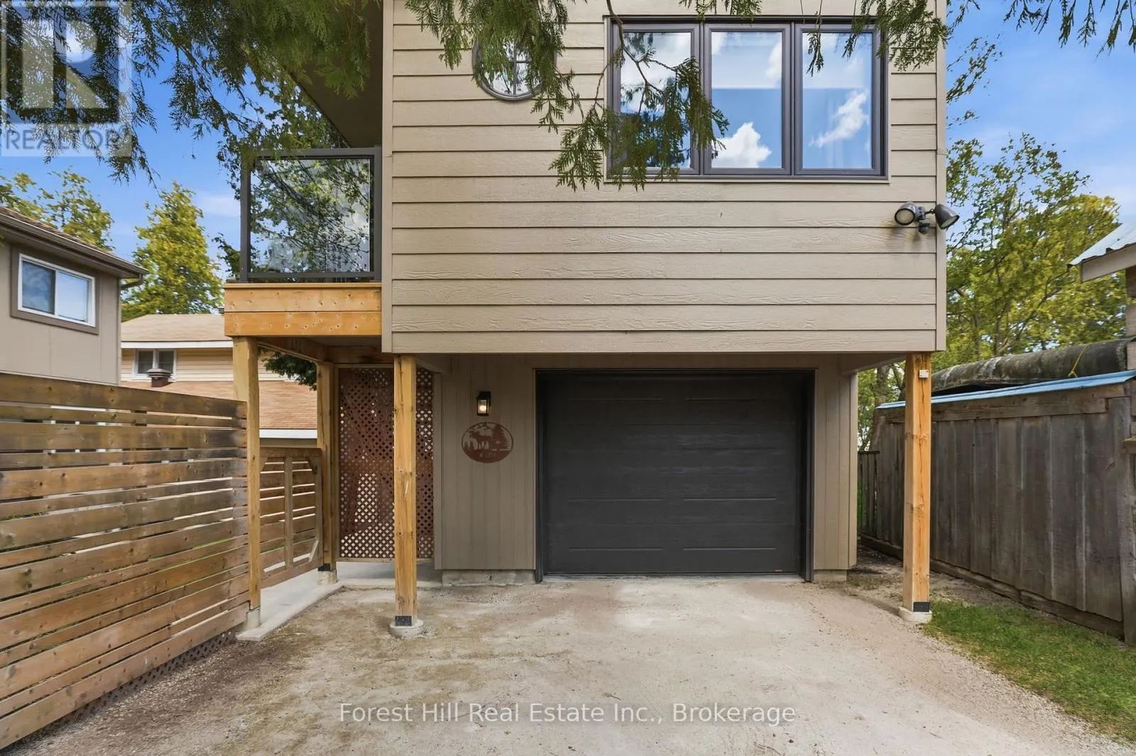 81 ST LAWRENCE STREET