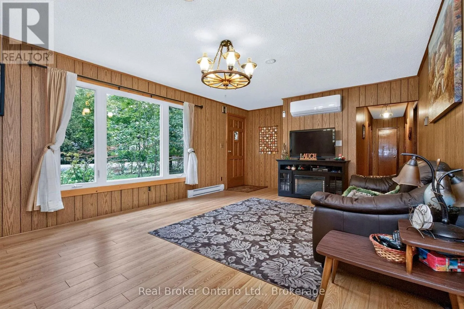 16 FREDRICK AVENUE