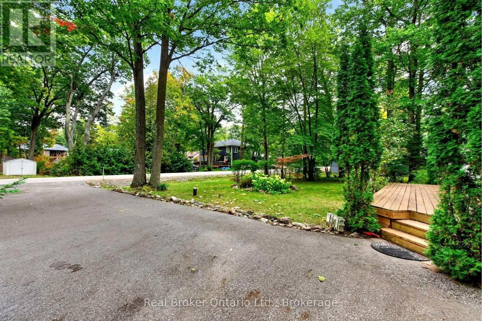 16 FREDRICK AVENUE