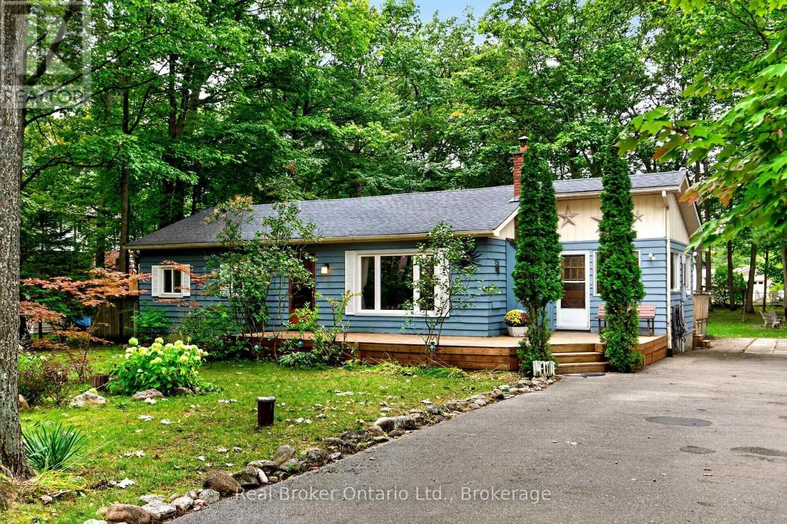 16 FREDRICK AVENUE