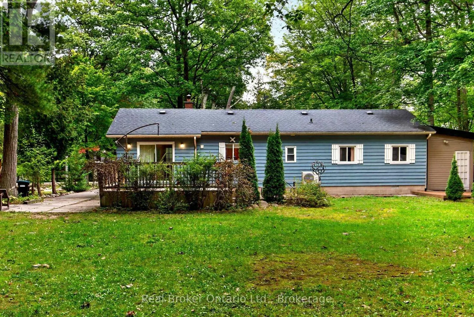 16 FREDRICK AVENUE